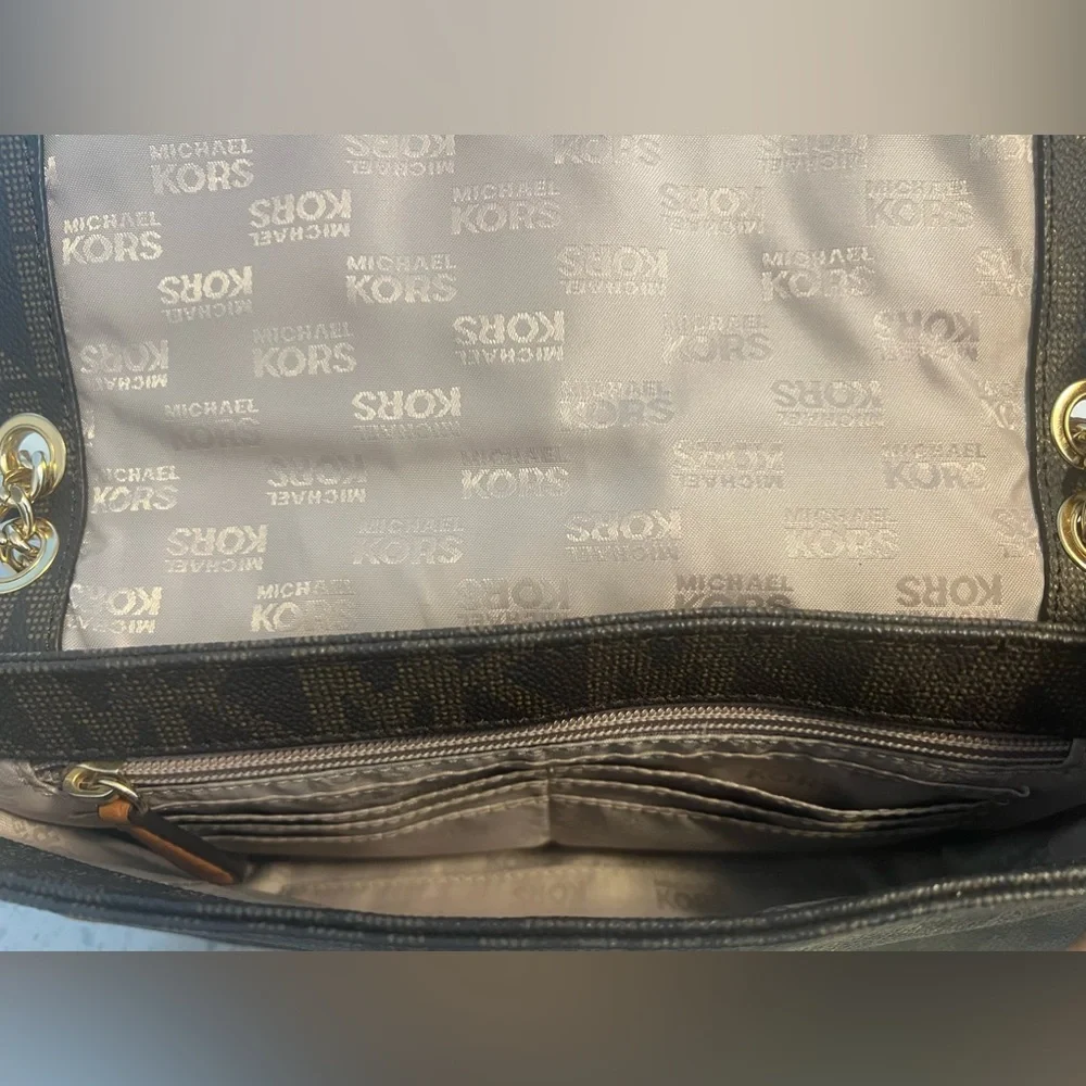 Michael Kors MK Small Hamilton Bag - Gold Chain, Flap with Buckle, Clutched